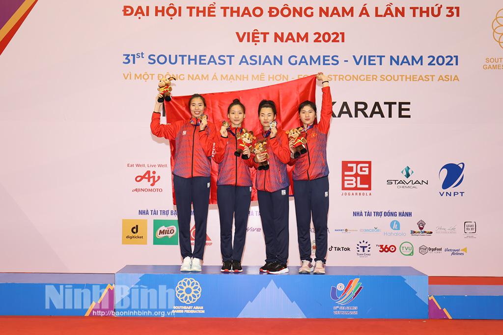 SEA Games 31: Vietnam secure another gold in women's kumite team