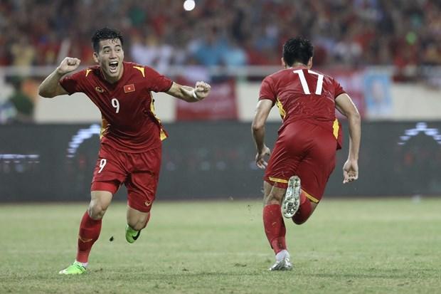 Vietnam defeat Thailand to keep SEA Games men's football crown