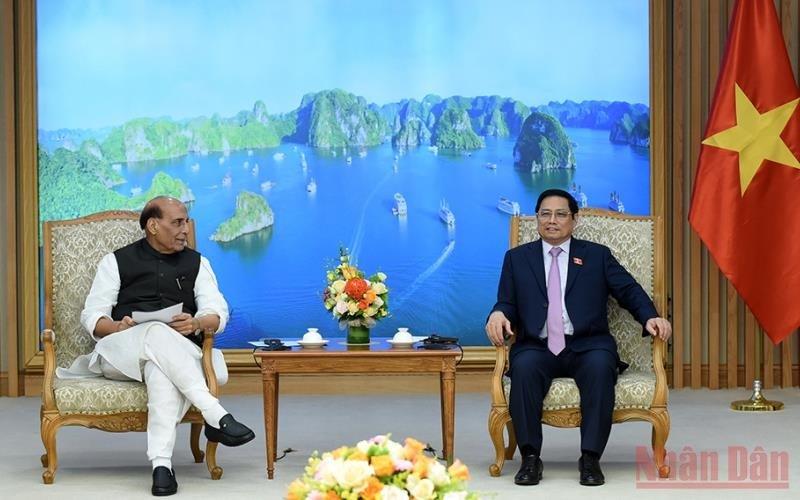 PM hosts visiting Indian defence minister