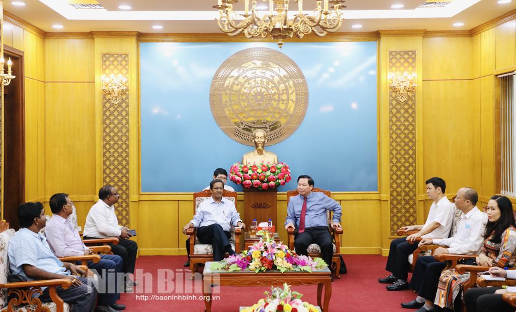 Ninh Binh's leaders receive Indian guests