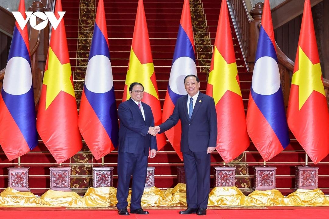Vietnam, Laos determined to boost special solidarity and all-around cooperation