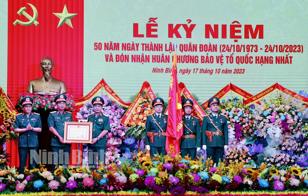 Army Corps 1 receives first-class Fatherland Protection Order