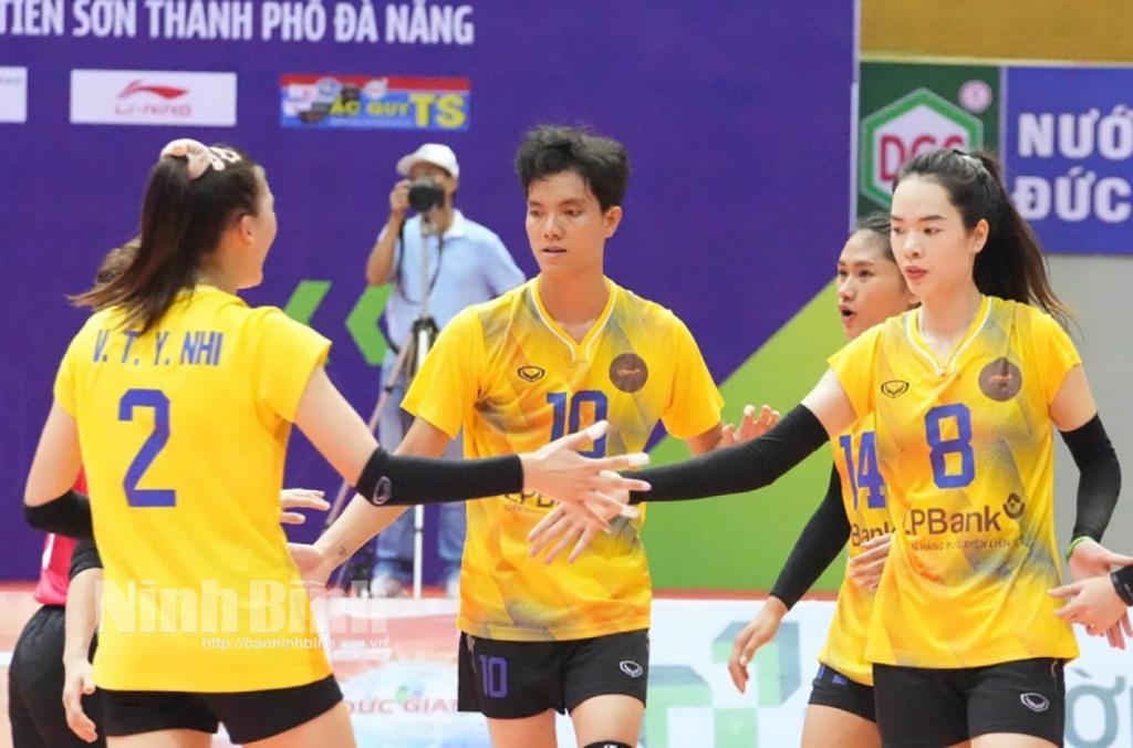 Ninh Binh LienVietPostBank beats Thanh Hoa Long Son Cement 3-0 in national volleyball championship