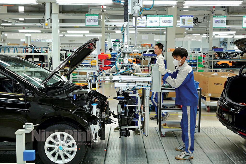 Ninh Binh fosters industry to create momentum for trade and service development