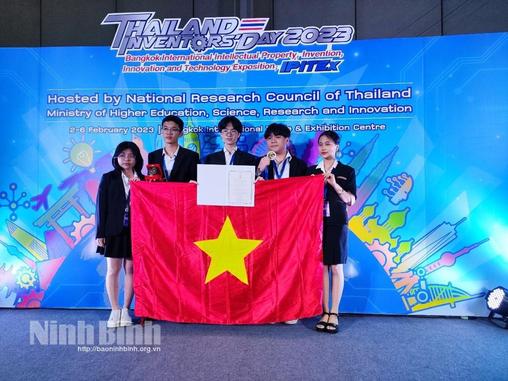 Ninh Binh's students win gold medals at Bangkok International Intellectual Property, Invention, Innovation and Technology Exposition