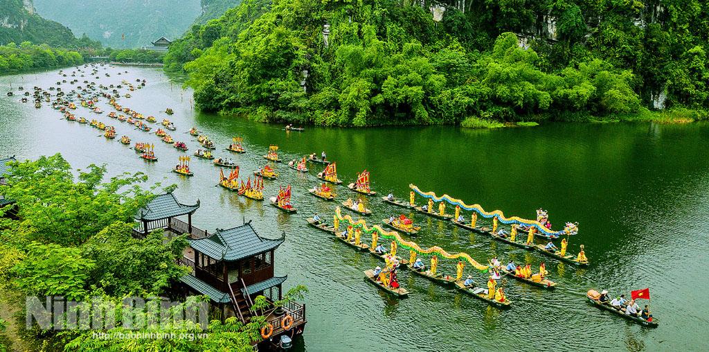Ninh Binh busy with spring festivals