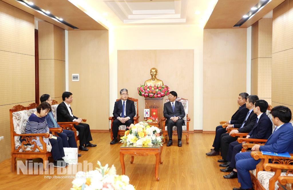 Ninh Binh's leader receives Deputy Minister of Korea Forestry Service