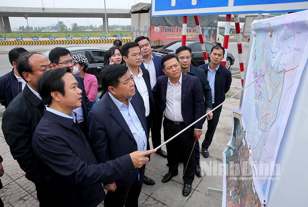 Delegation of Ministry of Planning and Investment inspects preparation for Ninh Binh - Hai Phong expressway project