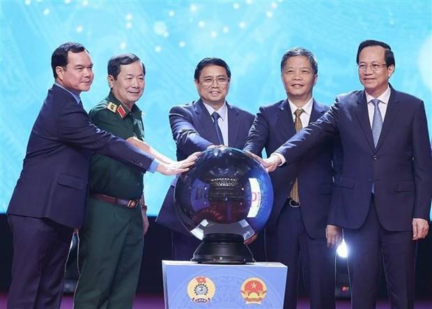 PM requests more dialogues to listen to labourers' thoughts, aspirations