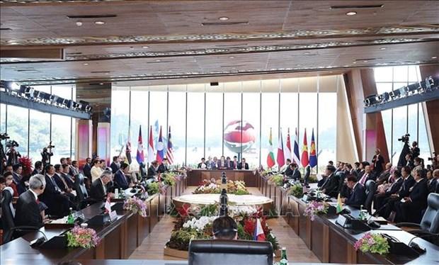 ASEAN leaders reaffirm need to maintain peace, security in East Sea