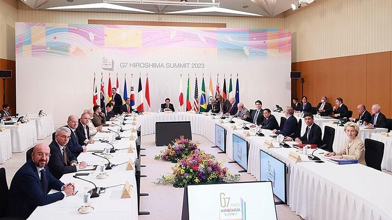Government leader delivers three peace messages at G7 expanded Summit's session