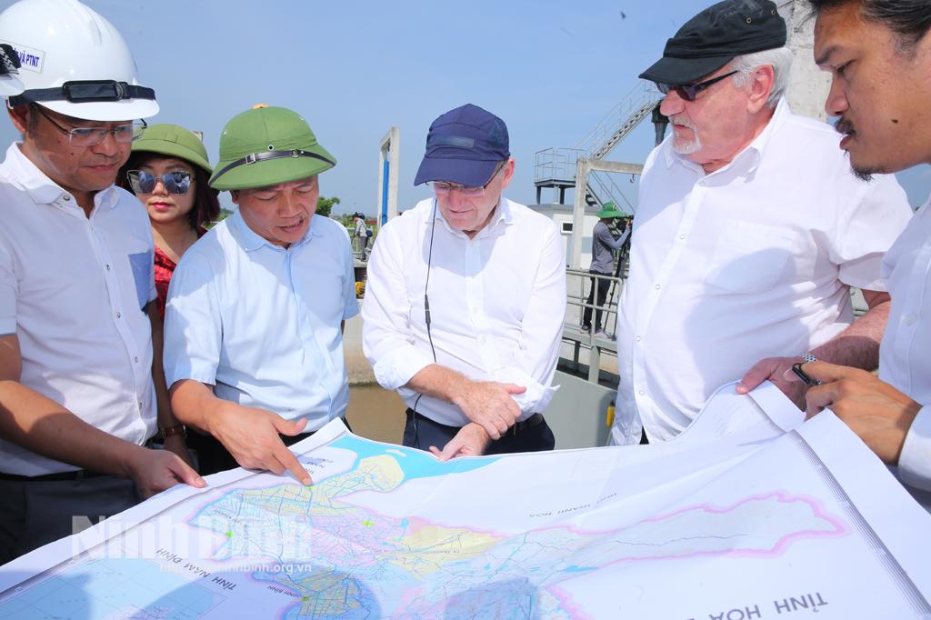 AFD delegation pays field trip to French-funded projects in Kim Son district