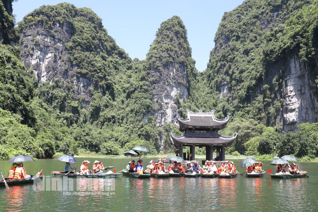 UNESCO delegation visits Trang An ecological site