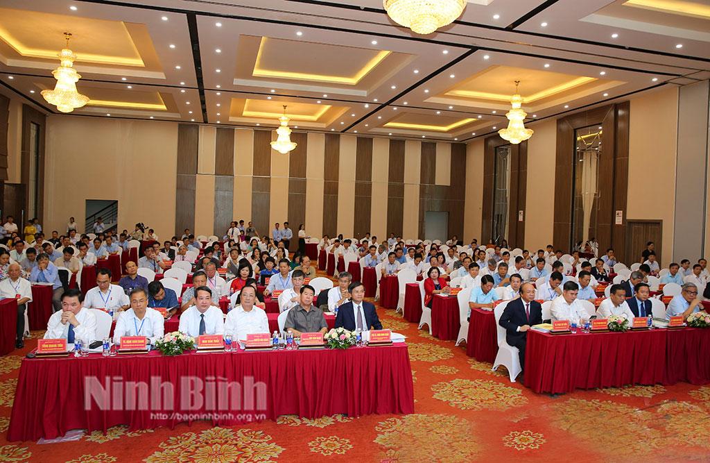 Seminar defines characters of Ninh Binh in association with building local brand names