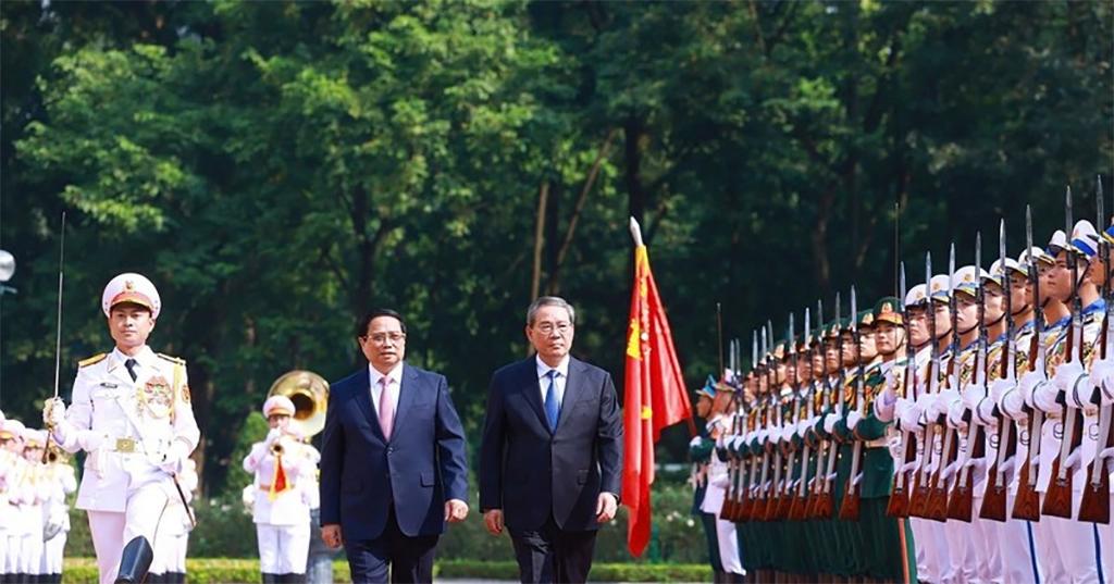 Welcome ceremony held for Chinese Premier in Hanoi