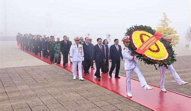 Party, State leaders commemorate President Ho Chi Minh on CPV's founding anniversary