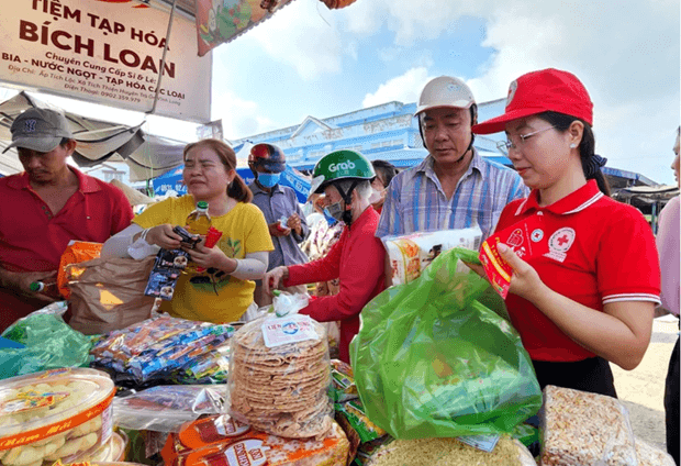 Nearly 42 million USD raised to bring warm Tet to disadvantaged people