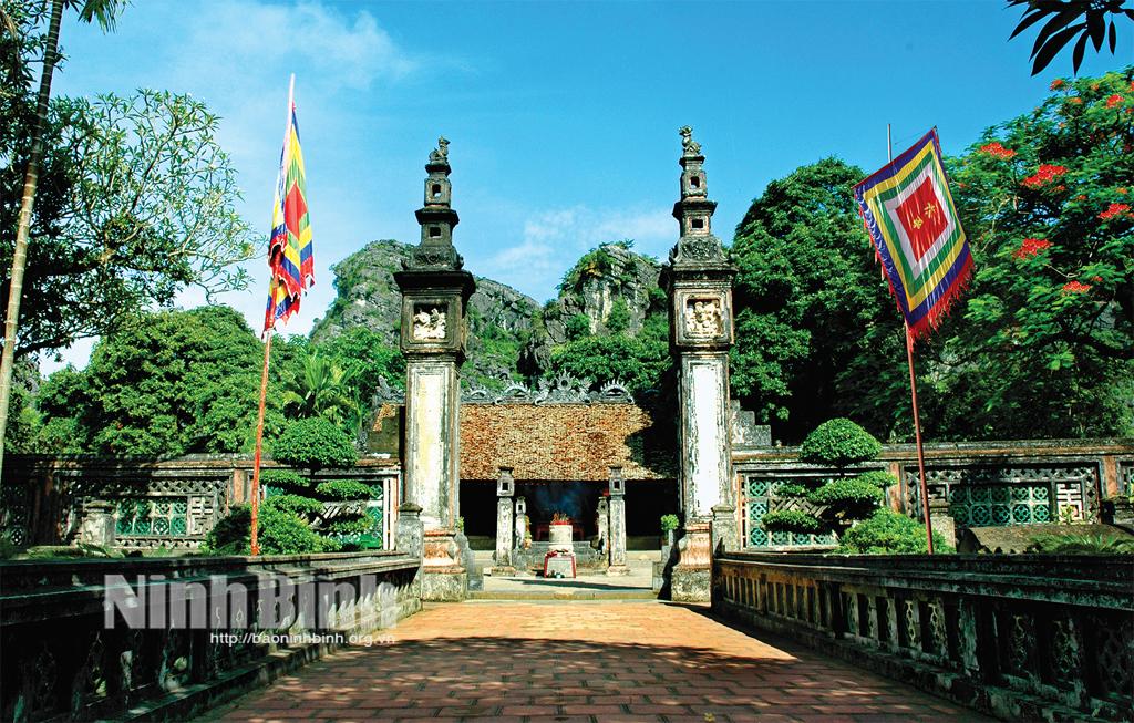 Outstanding tangible cultural herigates in Ninh Binh