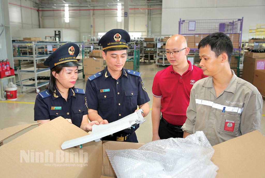 Ninh Binh's customs sector removes difficulties for local enterprises