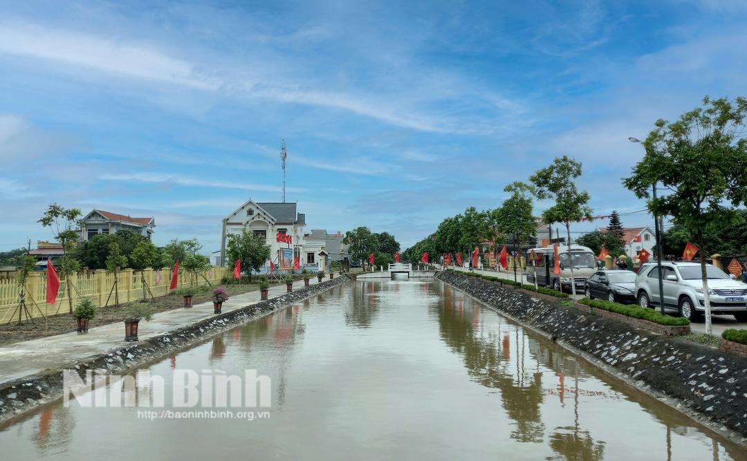 Yen Khanh becomes first district in Ninh Binh to get status of advanced new-style rural area