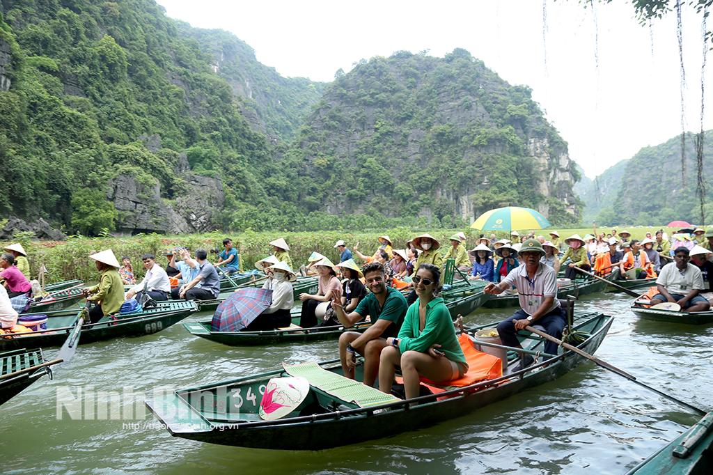 Ninh Binh maintains growth in five months