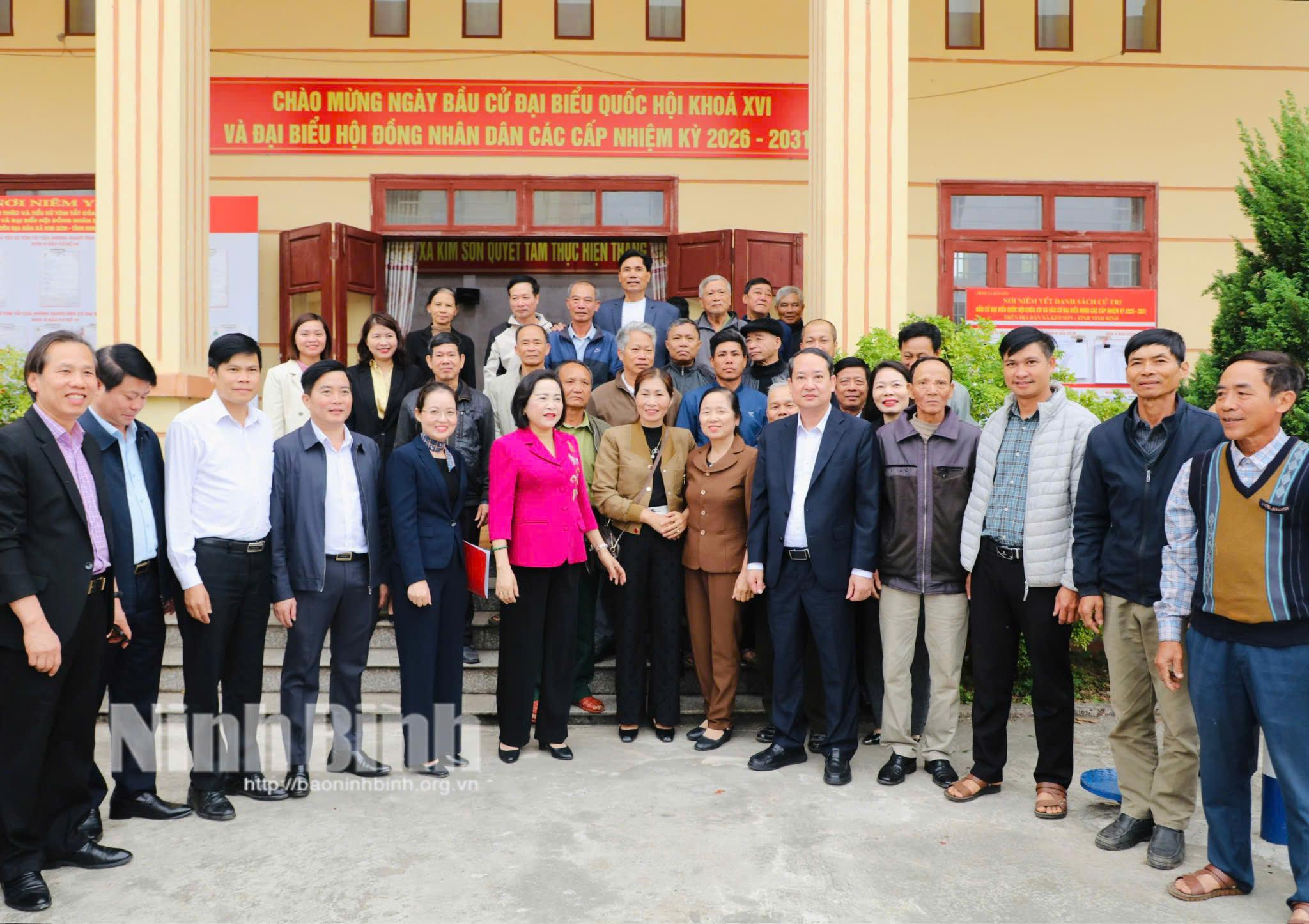Party central committee, Vice Chairwoman of National Assembly Nguyen Thi Thanh, together with candidates running for the 16th National Assembly (NA) for the 2026 2031 term meet voters in Kim Son and Chat Binh communes.