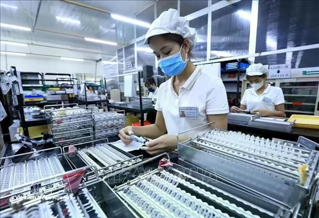 The global reallocation of FDI toward hi-tech industries is opening up new opportunities for Vietnam. (Photo: VNA)