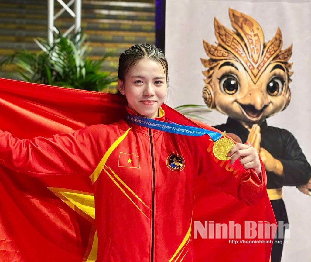 Tran Minh Anh from Ninh Binh province wins gold medal in the women's 51-54kg combat event after defeating opponents from Algeria, and Saudi Arabia.